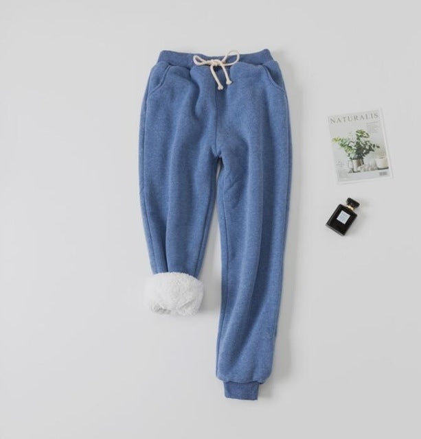 Ultimate Comfort: Luxurious Lamb Velvet Padded Sweatpants!