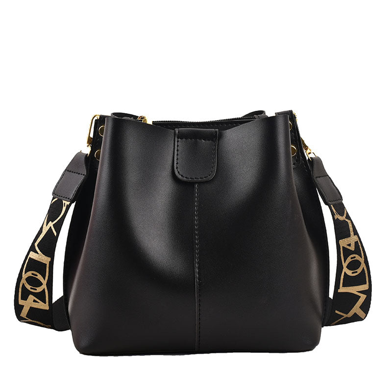 Effortless Elegance: French-Inspired Simple Wide Shoulder Strap Luxury Handbag for Women"