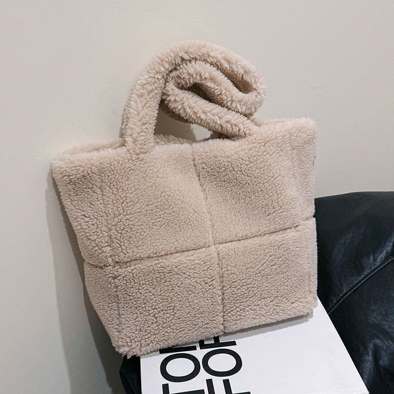 Cozy Chic: Designer Plush Tote Bags for Winter Fashion - Athela